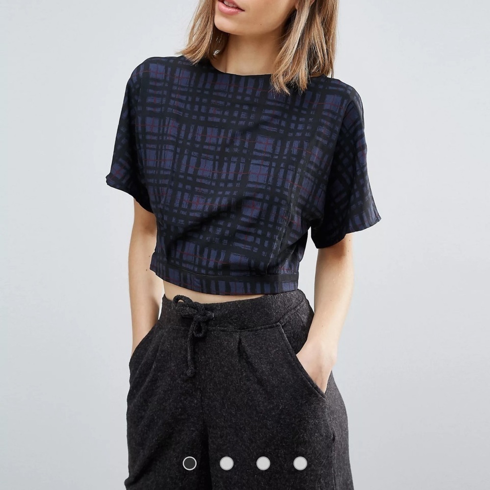❤️2/$15 or 3/$21❤️ Native Youth Raincheck Print Boxy Waistband Top, Size Small